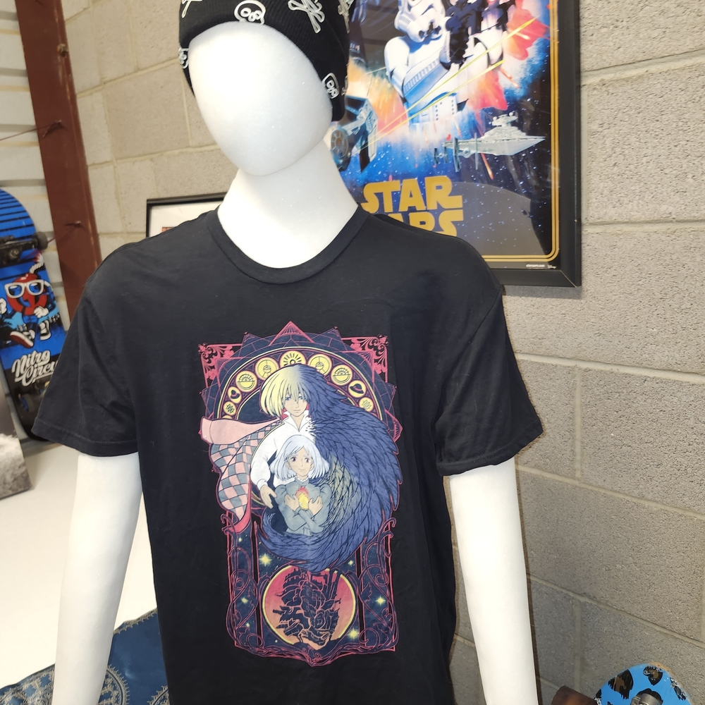 Howls Moving Castle 2004 Studio Ghibli Graphic Tee Medium
